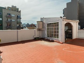 Casa en Venta. Siete Ambientes. Patio. Terraza. San Cristobal