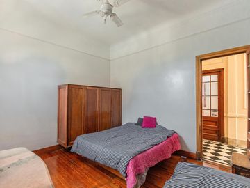 Casa en Venta. Siete Ambientes. Patio. Terraza. San Cristobal