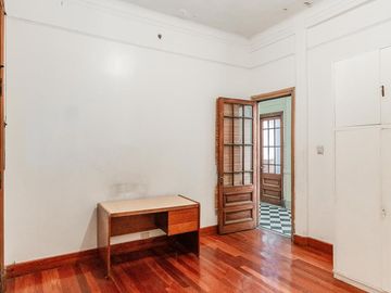 Casa en Venta. Siete Ambientes. Patio. Terraza. San Cristobal