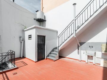 Casa en Venta. Siete Ambientes. Patio. Terraza. San Cristobal