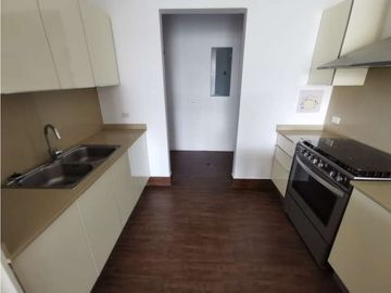 VENTA DE APARTAMENTO EN PH RESIDENCIAL COSTAMARE (OF)
