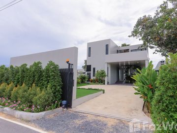 4 Bedroom Villa for sale in Thung Prang, Nakhon Si Thammarat