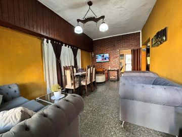Casa para 2 Familias en venta en Wilde