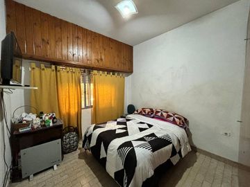 Casa para 2 Familias en venta en Wilde