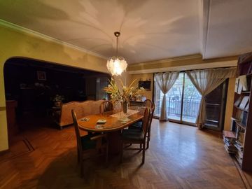 Casa con Departamento en venta en Ituzaingo Sur