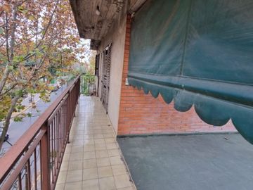 Casa con Departamento en venta en Ituzaingo Sur