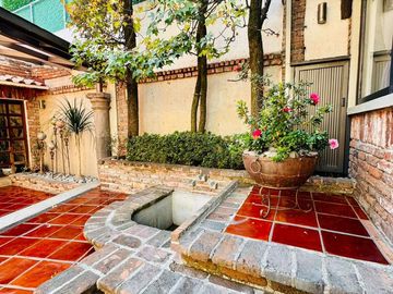 Casa en Venta en Lomas del Sol - Excelente estado de Conservación