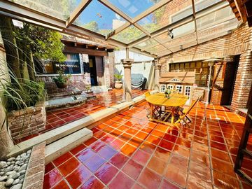 Casa en Venta en Lomas del Sol - Excelente estado de Conservación