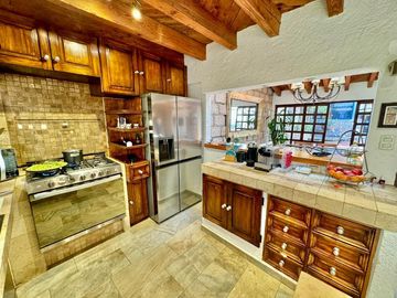 Casa en Venta en Lomas del Sol - Excelente estado de Conservación