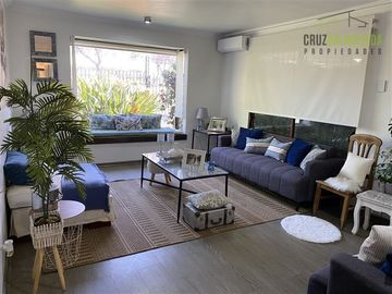 Casa en Venta en Sánchez Fontecilla, cercano al Jumbo
