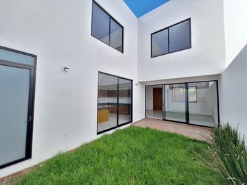 Casa en venta el Fraccionamiento Argos, San Pedro, Cholula, Puebla.