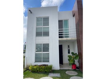 Se  Renta Casa en Fracc. San Isidro Jiutepec Doble Vig con Alberca 3Re