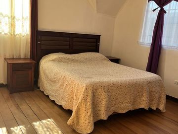 Se vende hermosa casa en sector patrimonial de Playa Ancha rei.-