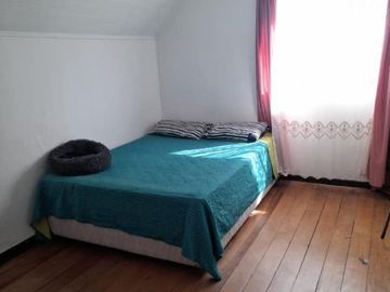 Se vende hermosa casa en sector patrimonial de Playa Ancha rei.-