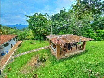 Maat vende finca en vereda Rio Dulce-Villeta 6.879m2 $1.500Millones