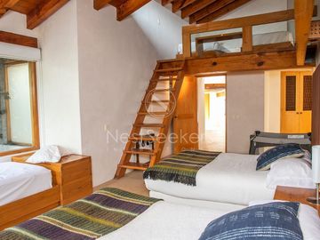 CASA EN VENTA CON VISTA AL LAGO