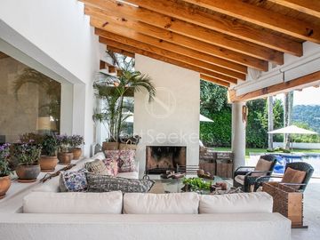 CASA EN VENTA CON VISTA AL LAGO