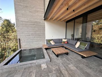 CASA AMUEBLADA, MODERNA CON VISTA AL BOSQUE