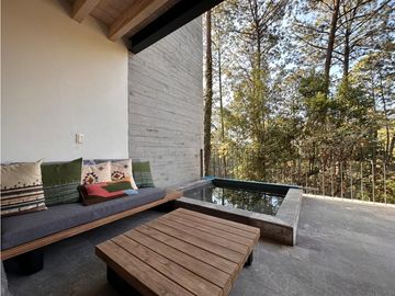 CASA AMUEBLADA, MODERNA CON VISTA AL BOSQUE