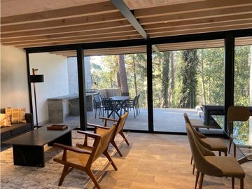 CASA AMUEBLADA, MODERNA CON VISTA AL BOSQUE