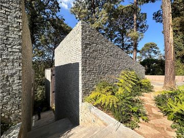 CASA AMUEBLADA, MODERNA CON VISTA AL BOSQUE