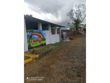 VENDO CASA EN LA CHORRERA BARRIADA MARIA LETICIA 4R (DMFS)