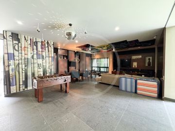 Majestuosa Residencia en venta en Bosque de los Lagos, frente a lago.