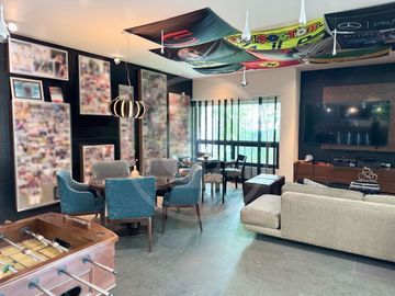 Majestuosa Residencia en venta en Bosque de los Lagos, frente a lago.