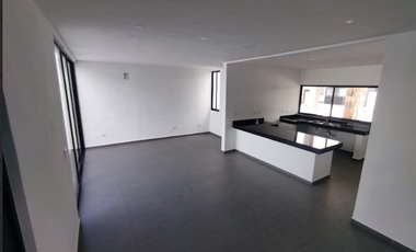 SE VENDE CASA EN PRIVADA AL NORTE DE MERIDA, CERCA DE LA PLAYA
