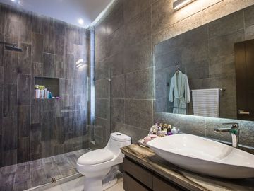 Casa de Lujo en Venta en Parque Virreyes