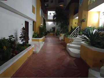 Venta de oportunidad de moderna y espaciosa casa