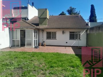 Casa  en Venta Ituzaingo / Ituzaingo (B110 1010)