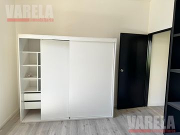 Av. Corrientes 2400 5 amb. A nuevo. Apto prof. T126m² Subte B y H. Luminoso!!