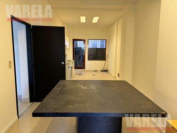 Av. Corrientes 2400 5 amb. A nuevo. Apto prof. T126m² Subte B y H. Luminoso!!
