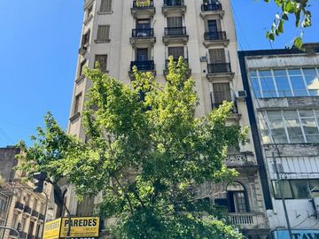 Av. Corrientes 2400 5 amb. A nuevo. Apto prof. T126m² Subte B y H. Luminoso!!