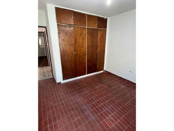 CASA 2 DORM C/PATIO - RES V SARSFIELD