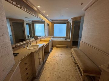 Departamento en Venta en Bosques de las Lomas Real del Bosque (m2d3255)