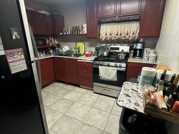 AMPLIA CASA EN VENTA // CAÑON DE LA RAZA !!!!!
