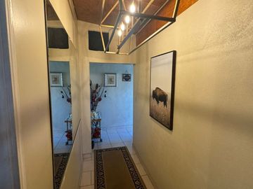 AMPLIA CASA EN VENTA // CAÑON DE LA RAZA !!!!!