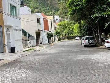 Casa en Ocolusen muy cerca del Colegio Las Amércias