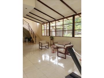 CASA DE CAMPO FAMILIAR EN SAN ANTONIO DE CUMBAZA