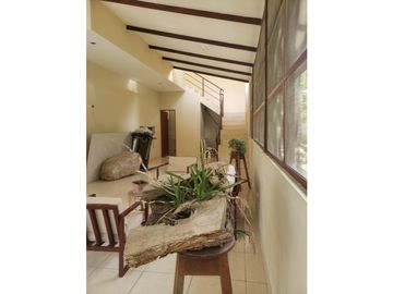 CASA DE CAMPO FAMILIAR EN SAN ANTONIO DE CUMBAZA