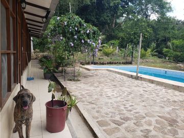 CASA DE CAMPO FAMILIAR EN SAN ANTONIO DE CUMBAZA