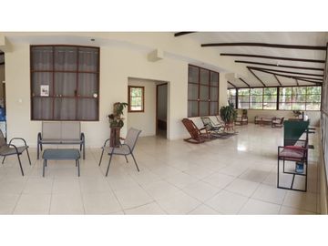 CASA DE CAMPO FAMILIAR EN SAN ANTONIO DE CUMBAZA