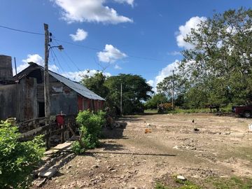 Rancho en Yucatán al sur de Dzilam de Bravo y al este de Yalsihon