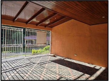 VENTA DE HERMOSA CASA EN BOQUETE (OF)