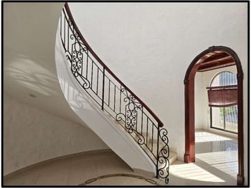 VENTA DE HERMOSA CASA EN BOQUETE (OF)