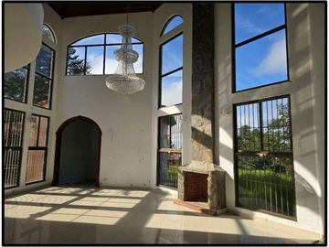 VENTA DE HERMOSA CASA EN BOQUETE (OF)