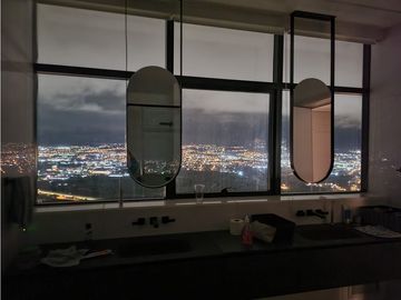 Empire Penthouse Santa Maria