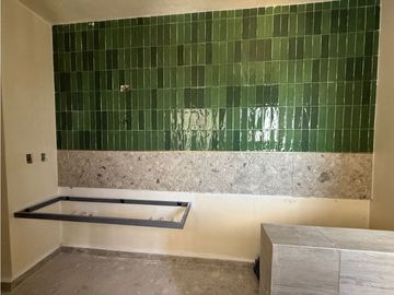 Casa en Venta en Cumbres Elite Premier con Alberca frente parque